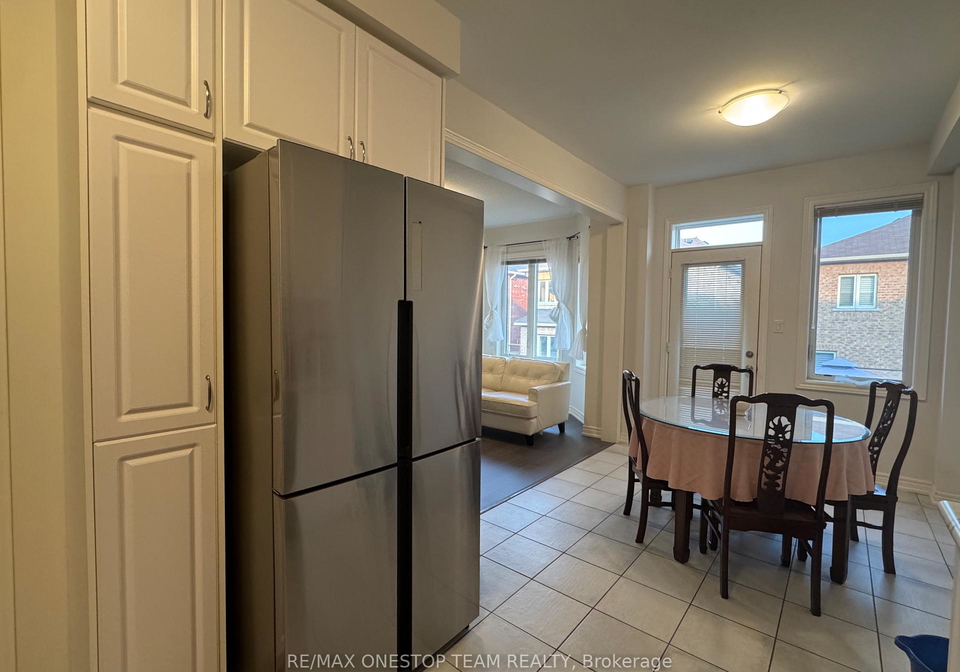 440-wheat-boom-drive-oakville-ontario-w13621074
