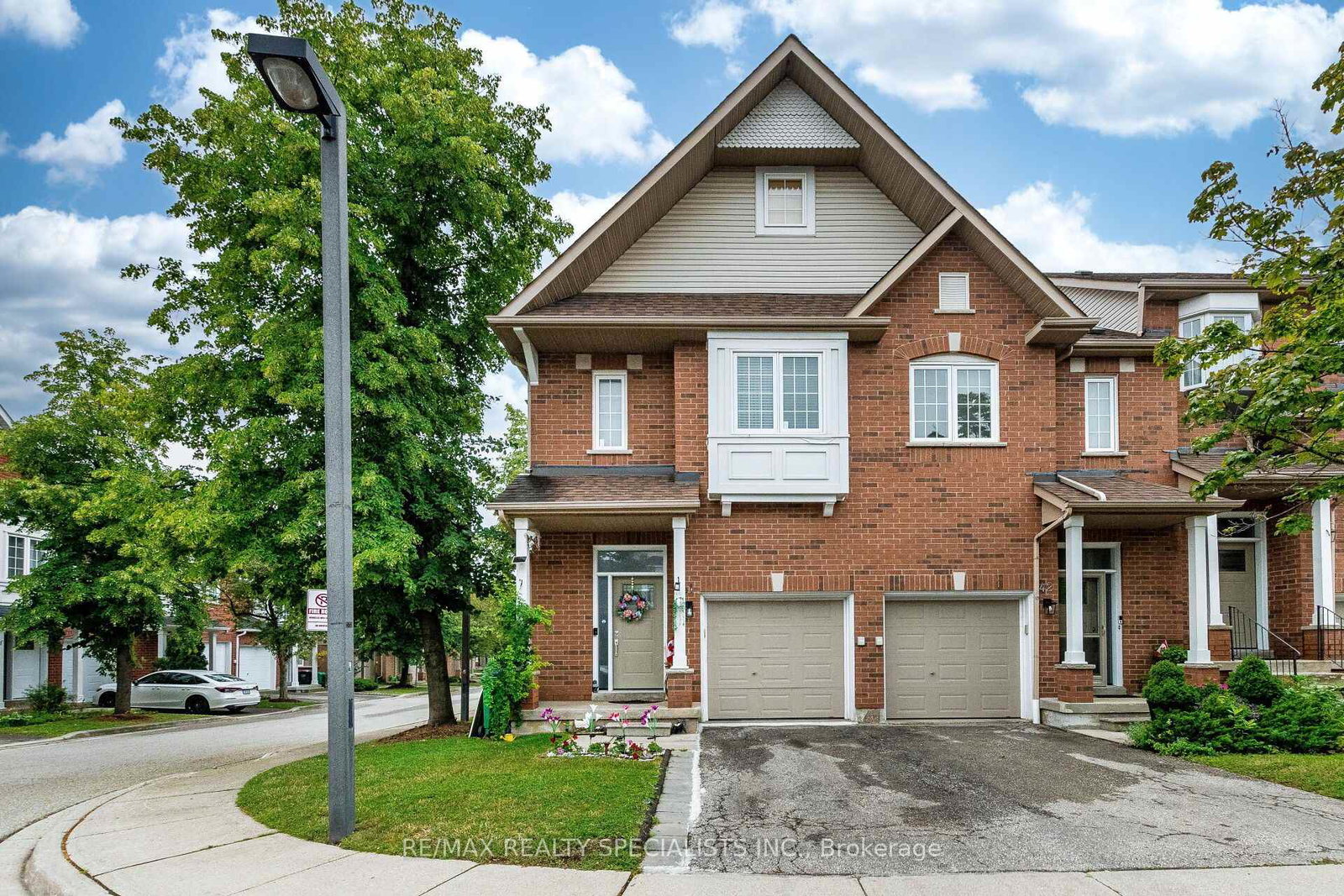 1588-south-parade-court-mississauga-ontario-w13621238