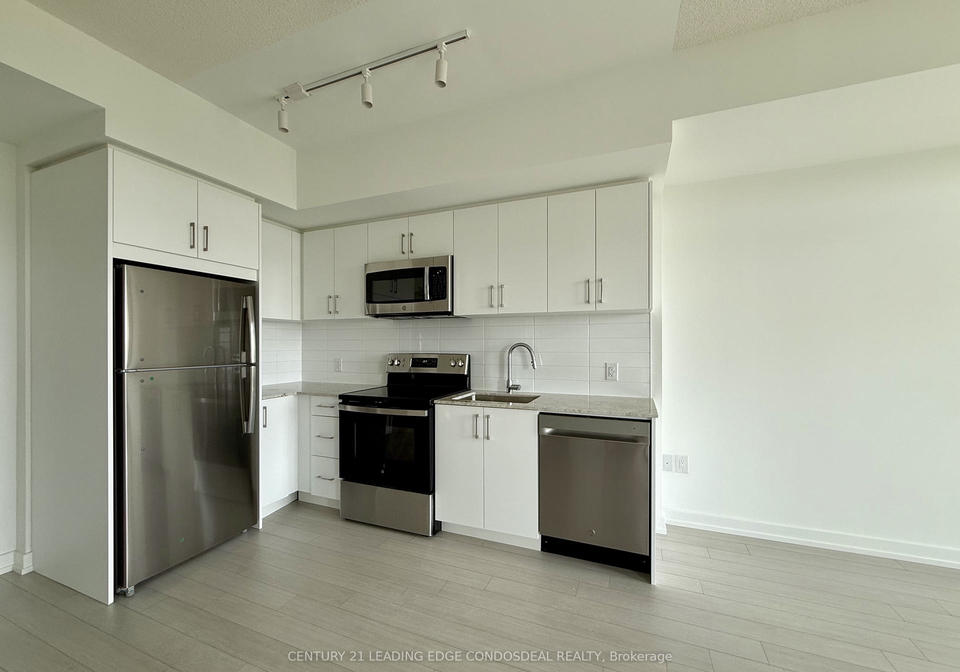 4010-eglinton-avenue-w-toronto-etobicoke-ontario-w13621366
