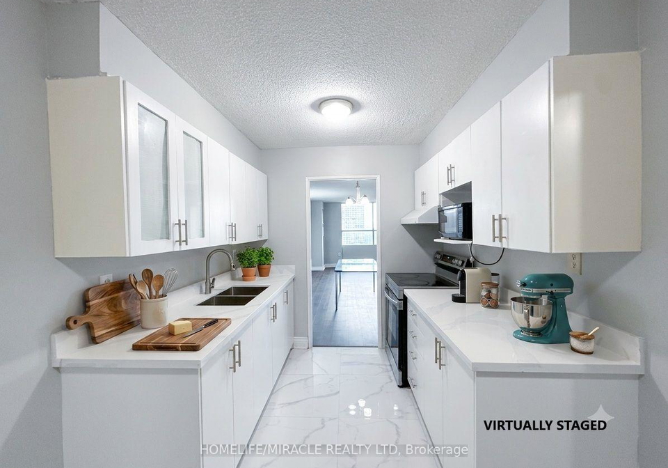 40-panorama-court-toronto-etobicoke-ontario-w13621410