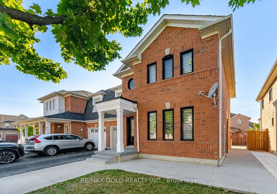 61-saintsbury-crescent-brampton-ontario-w13621442