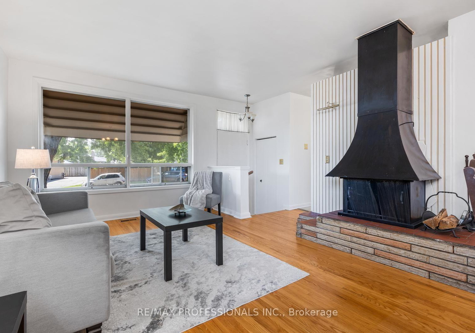 25-hardwick-court-toronto-etobicoke-ontario-w13621752