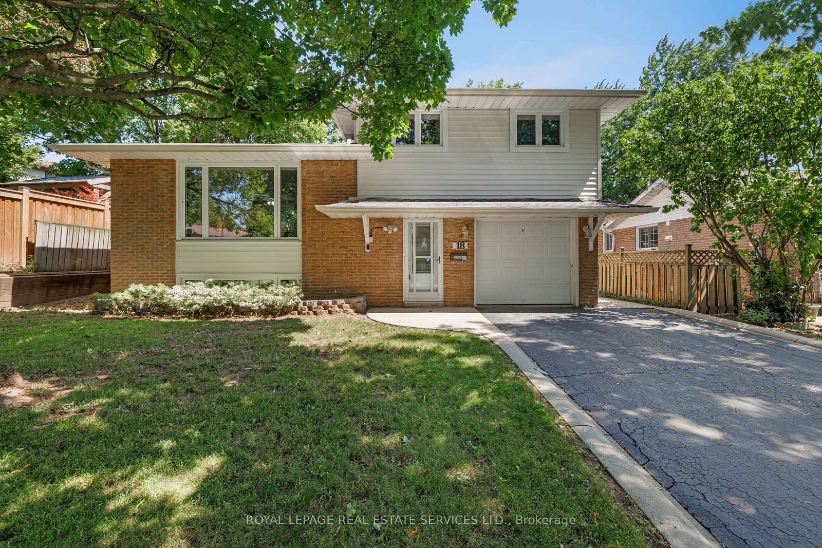 18-osborne-crescent-oakville-ontario-w13622010
