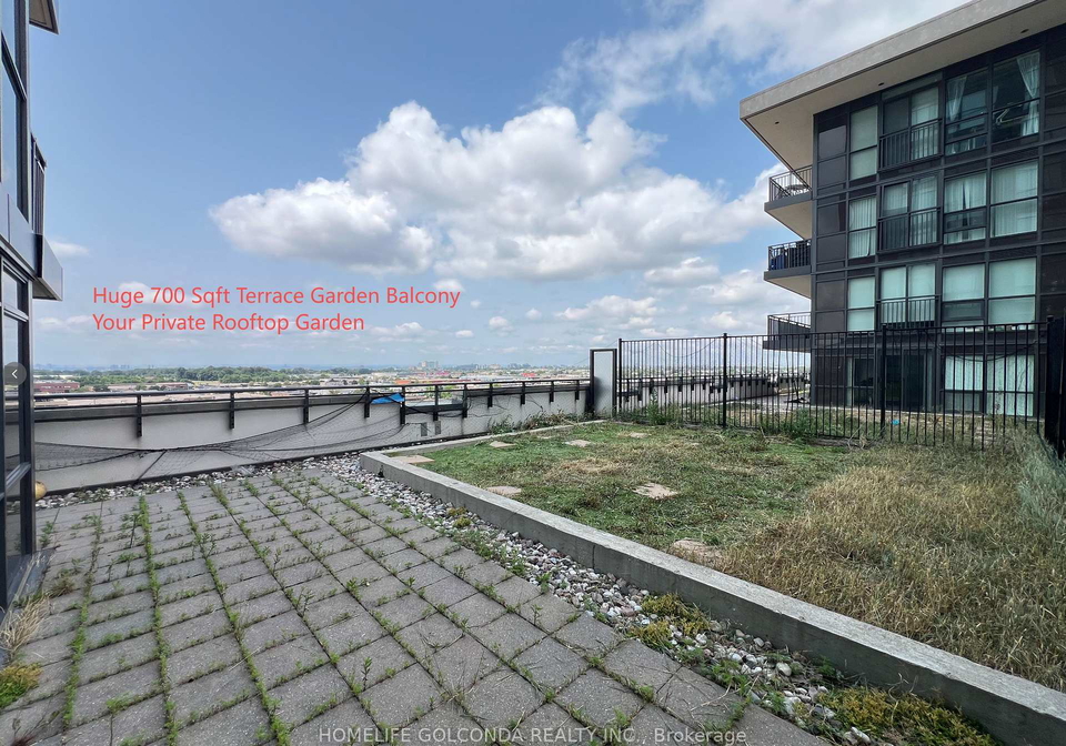 830-lawrence-avenue-w-toronto-north-york-ontario-w13622086