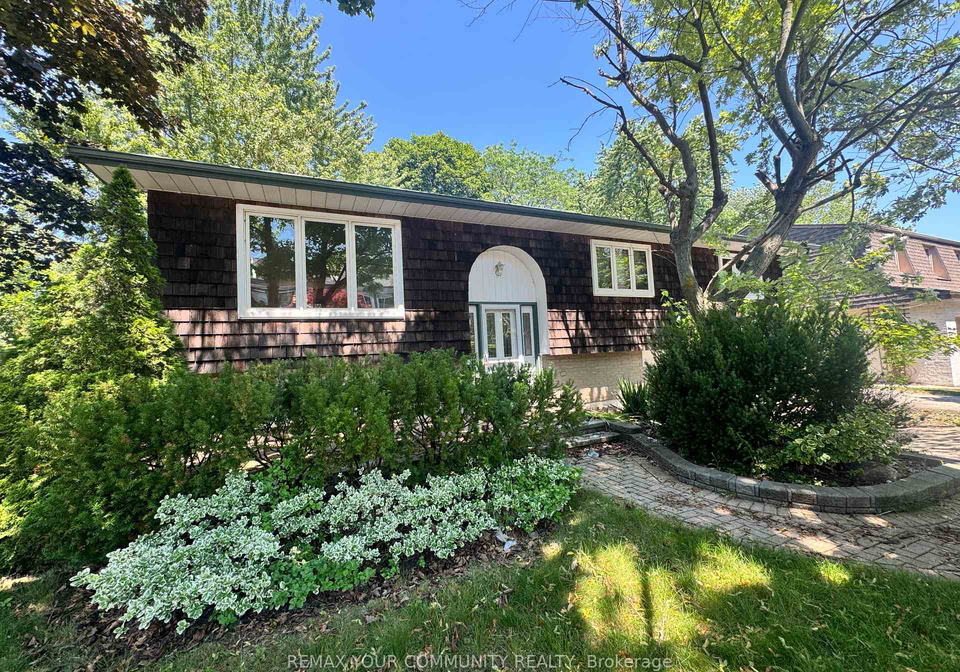 2063-waters-edge-drive-oakville-ontario-w13622126