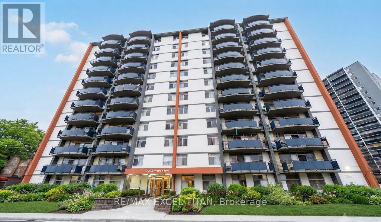 2255-weston-road-toronto-north-york-ontario-w13622150