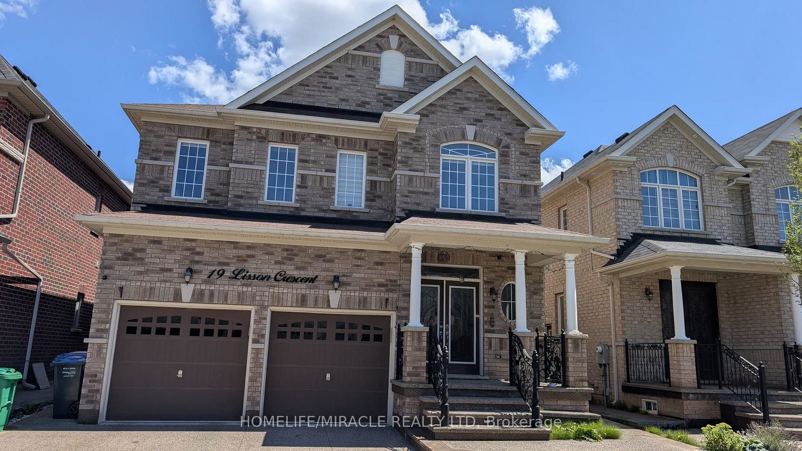 19-lisson-crescent-brampton-ontario-w13622206