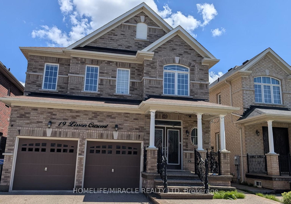19-lisson-crescent-brampton-ontario-w13622206