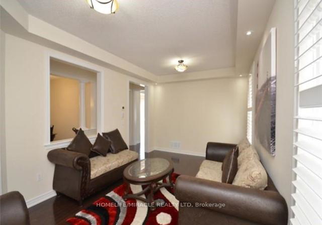19-lisson-crescent-brampton-ontario-w13622206