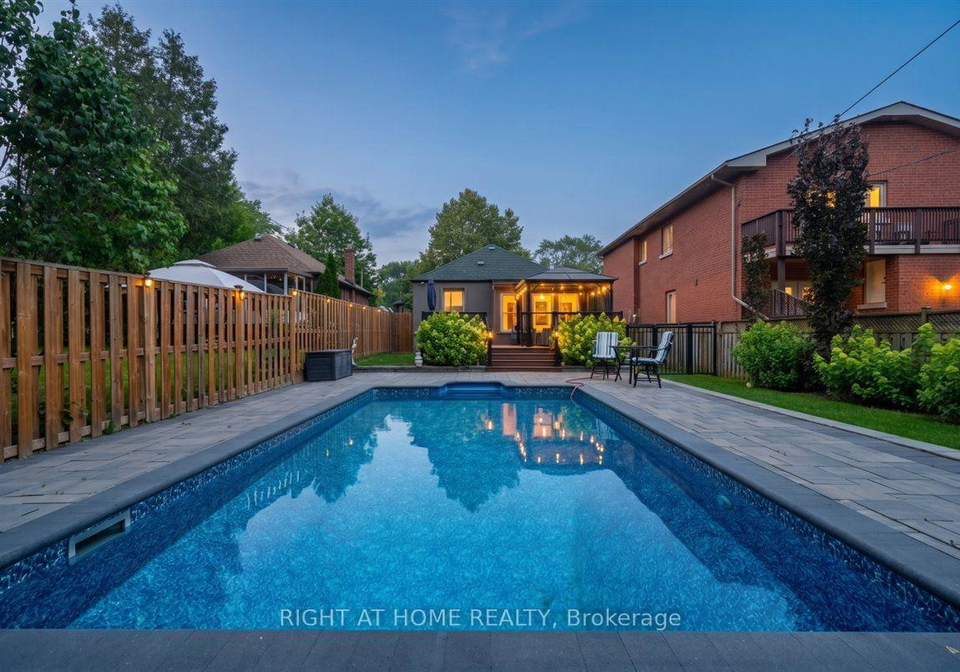 188-queens-avenue-toronto-etobicoke-ontario-w13622256