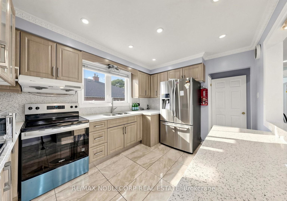 95-snowood-court-toronto-york-ontario-w13622260