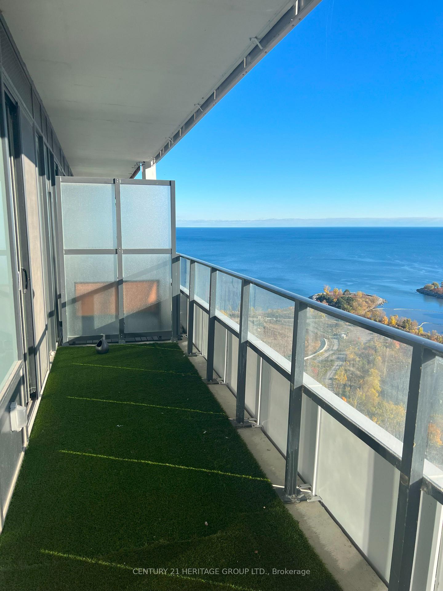20-shore-breeze-drive-toronto-etobicoke-ontario-w13622568