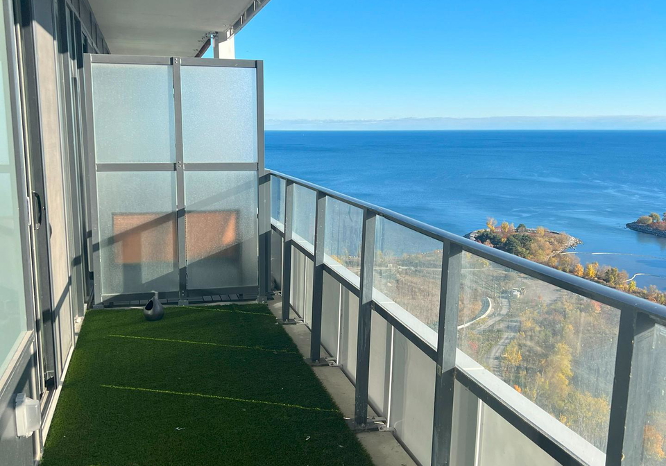 20-shore-breeze-drive-toronto-etobicoke-ontario-w13622568