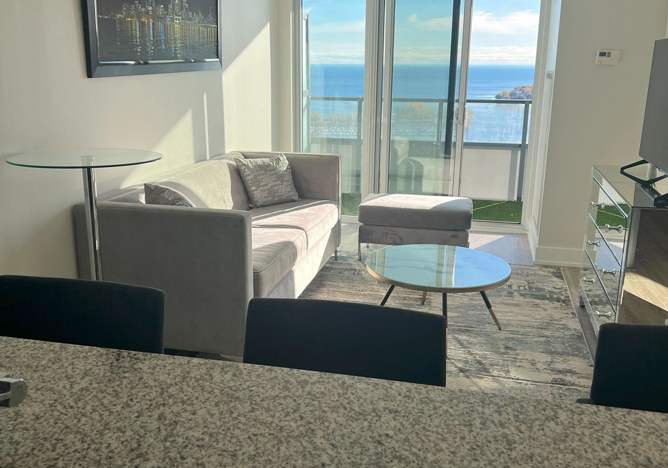 20-shore-breeze-drive-toronto-etobicoke-ontario-w13622568