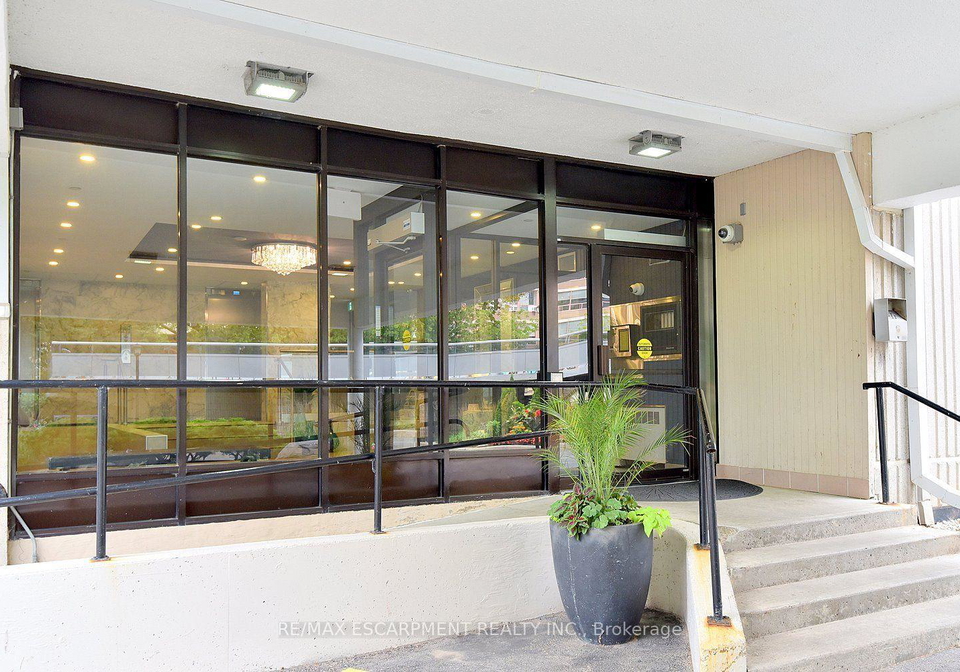 2263-marine-drive-oakville-ontario-w13622582