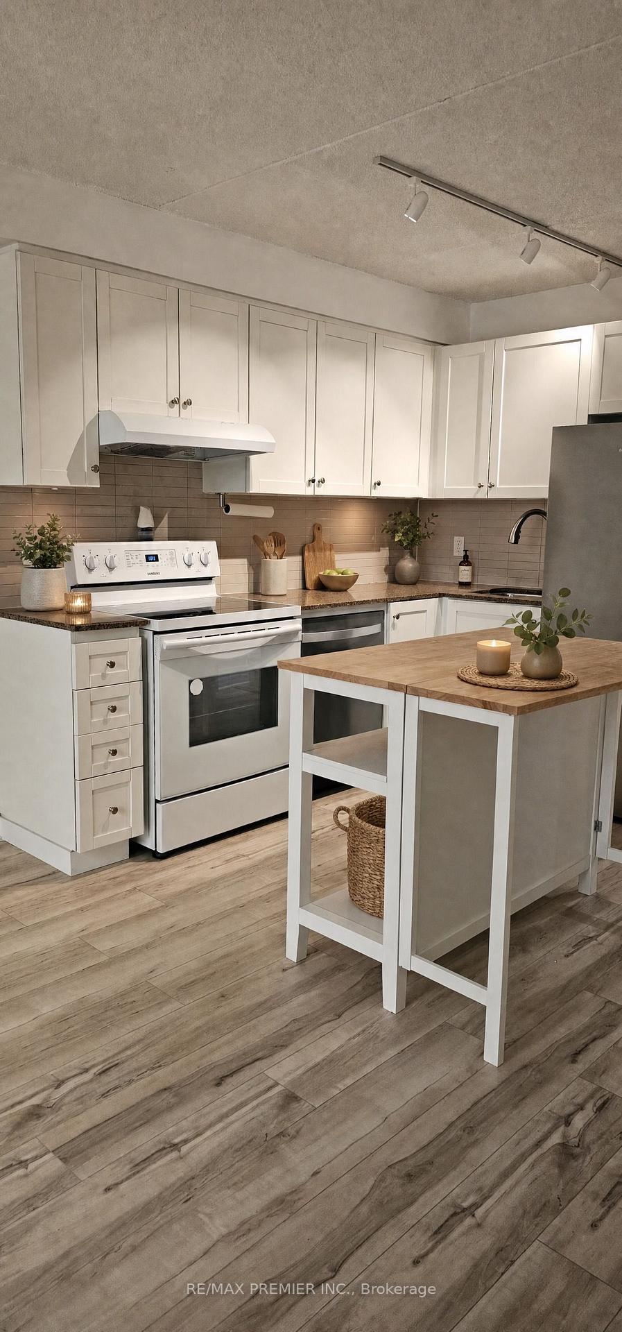 2737-keele-street-toronto-york-ontario-w13622930