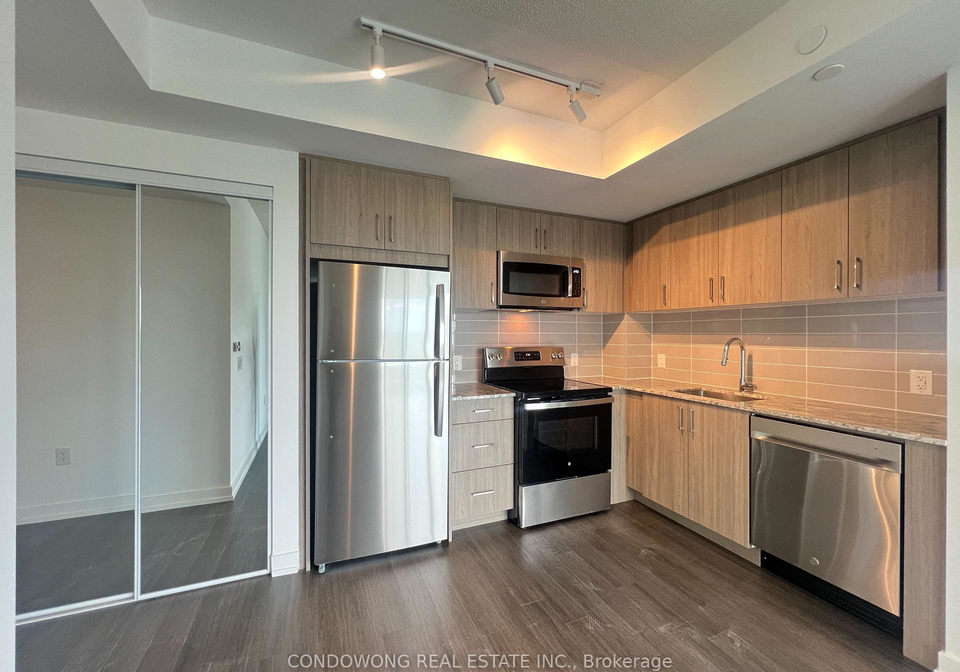 4010-eglinton-avenue-w-toronto-etobicoke-ontario-w13623050