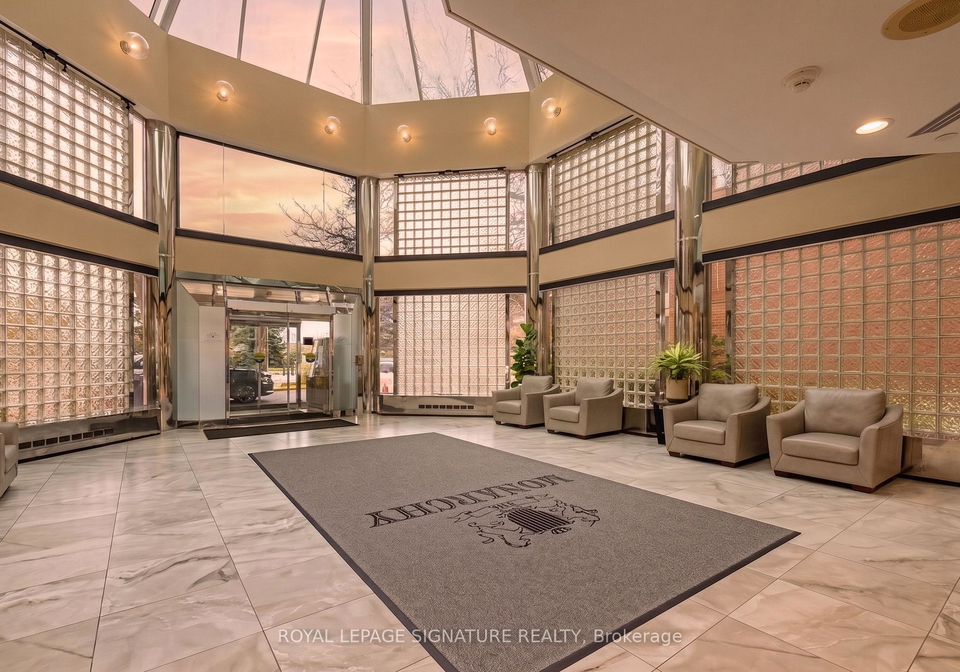 325-webb-drive-mississauga-ontario-w13623076
