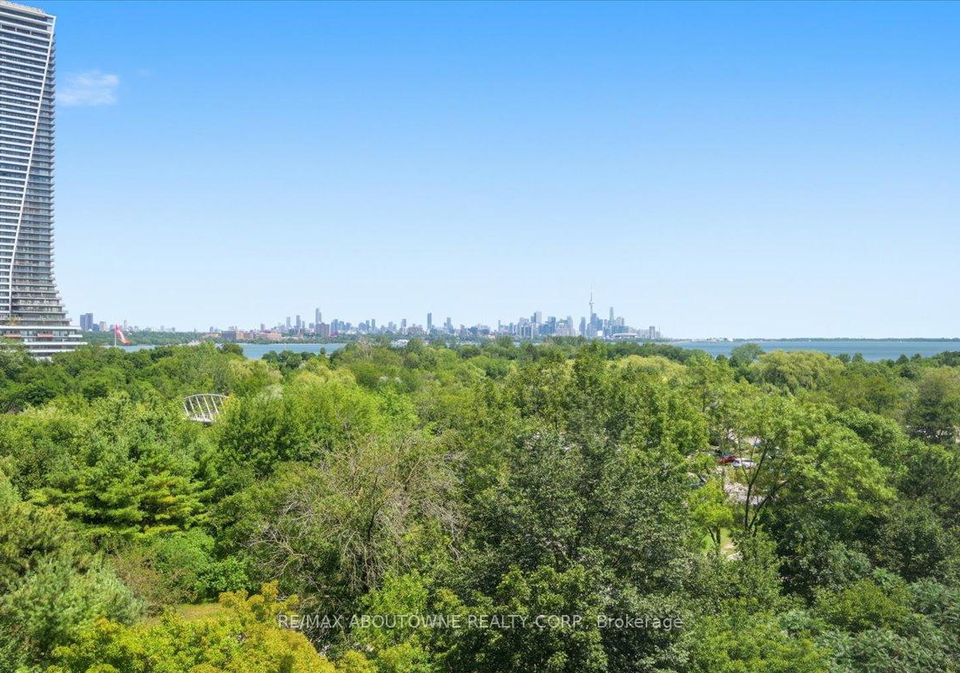 2261-lakeshore-boulevard-w-toronto-etobicoke-ontario-w13623164