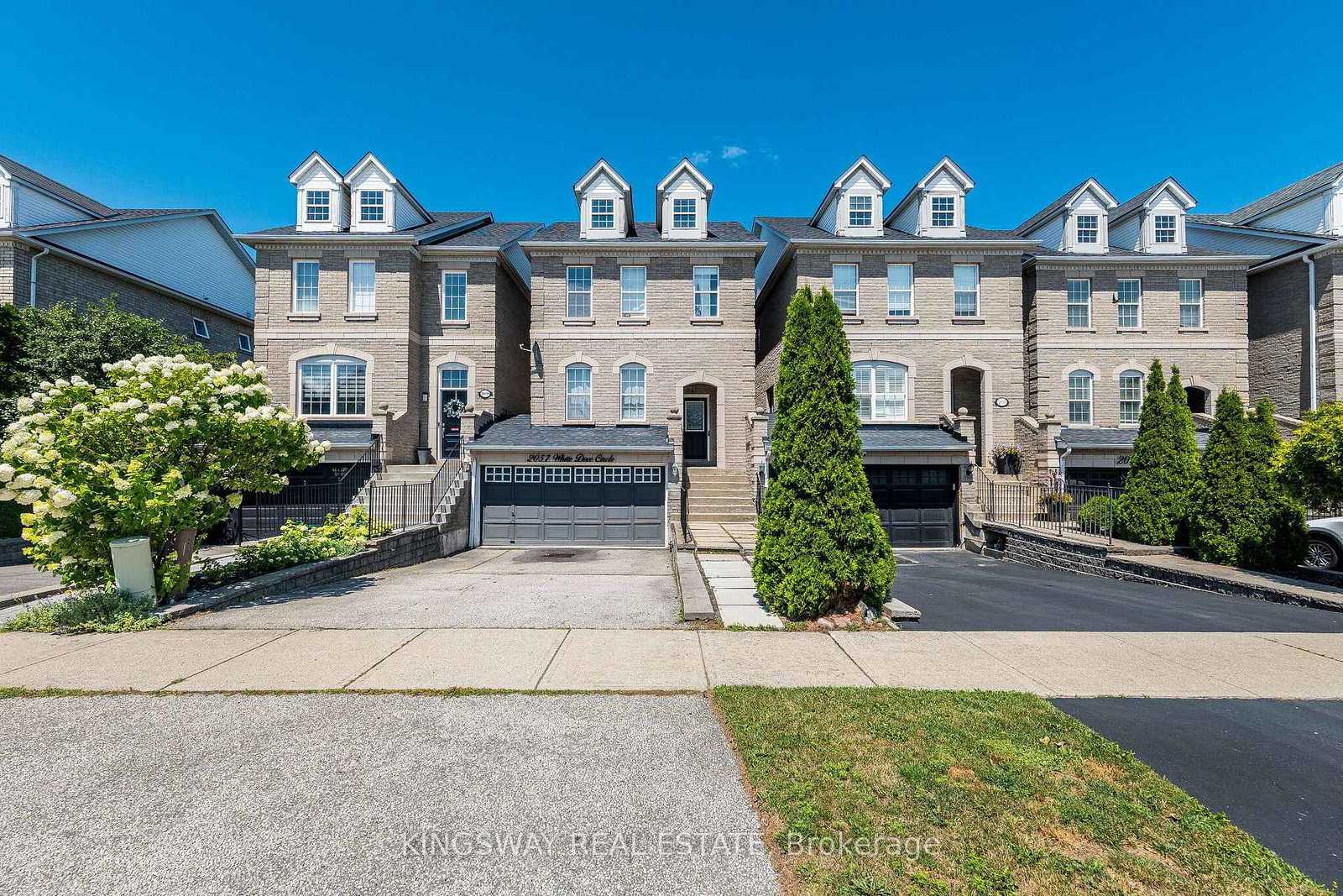 2057-white-dove-circle-oakville-ontario-w13623502
