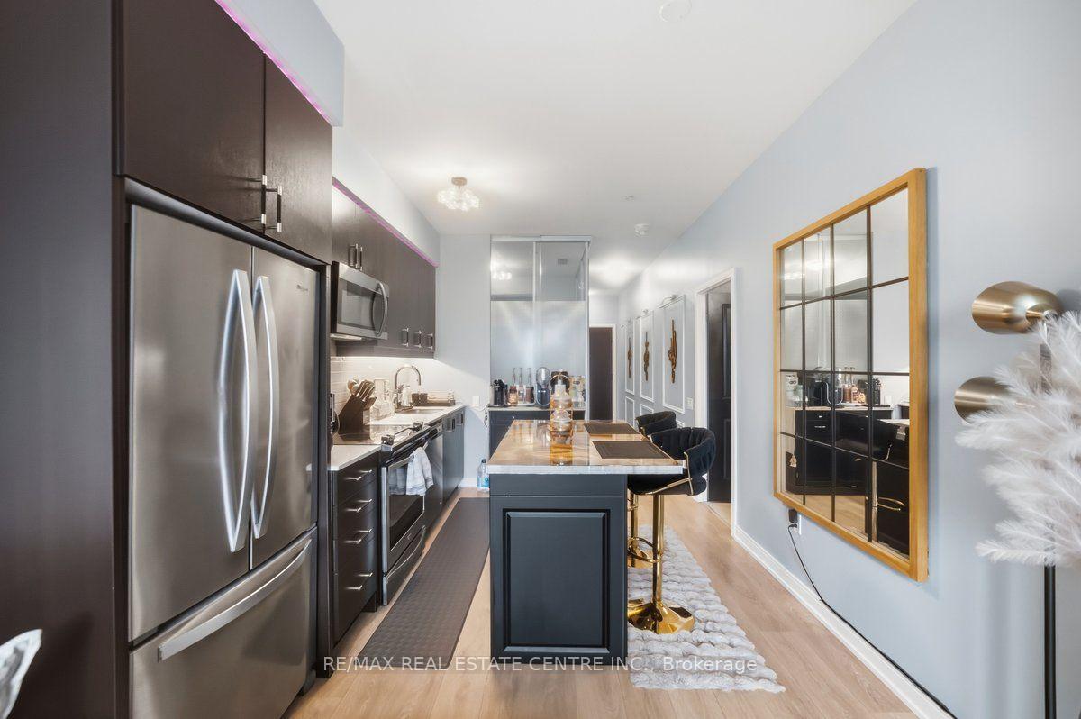 8-nahani-way-304-way-mississauga-ontario-w13623690