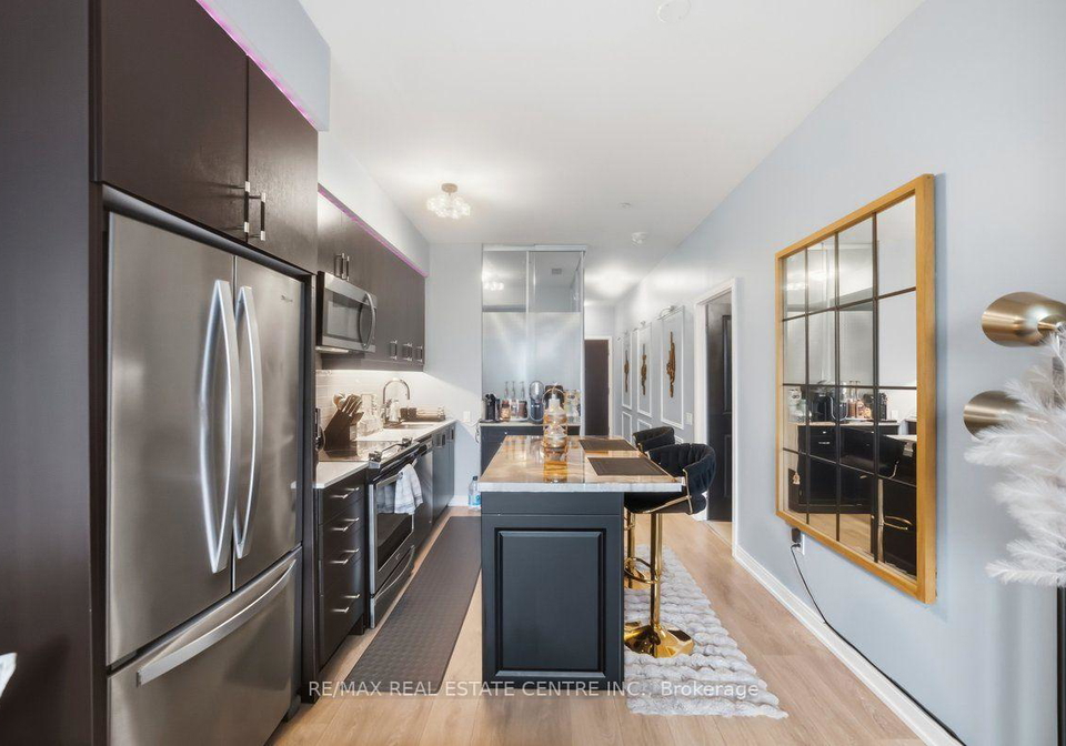 8-nahani-way-304-way-mississauga-ontario-w13623690