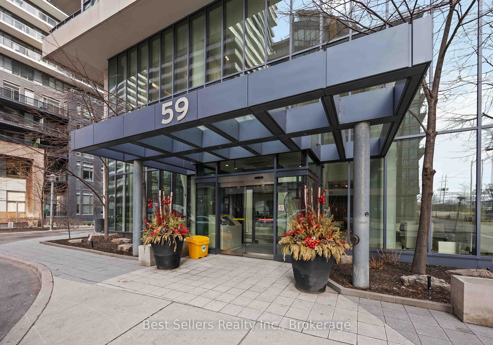59-annie-craig-drive-toronto-etobicoke-ontario-w13623768