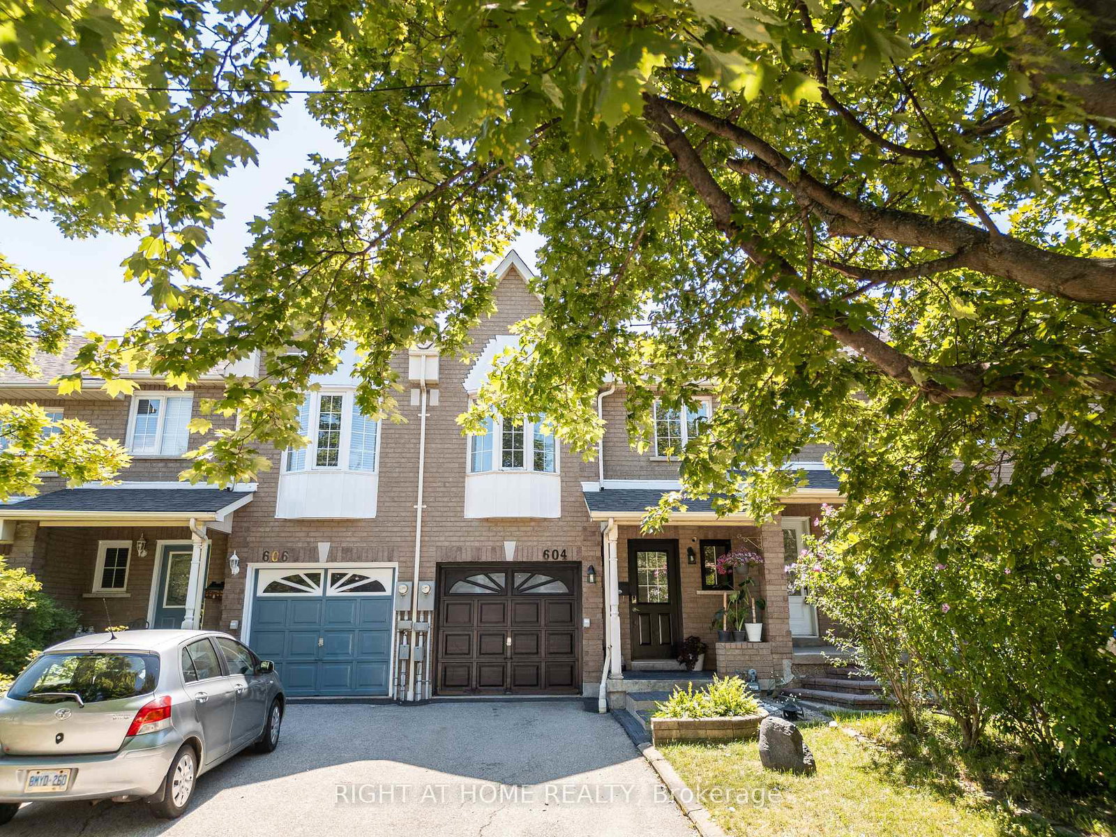 604-lumberton-crescent-mississauga-ontario-w13623782