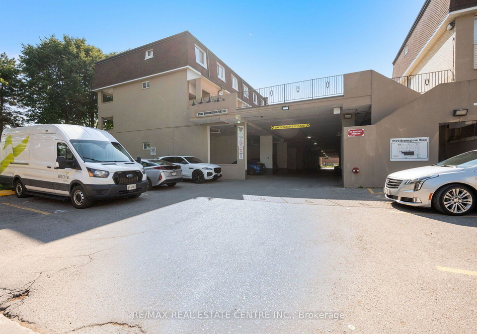 2170-bromsgrove-road-mississauga-ontario-w13623800