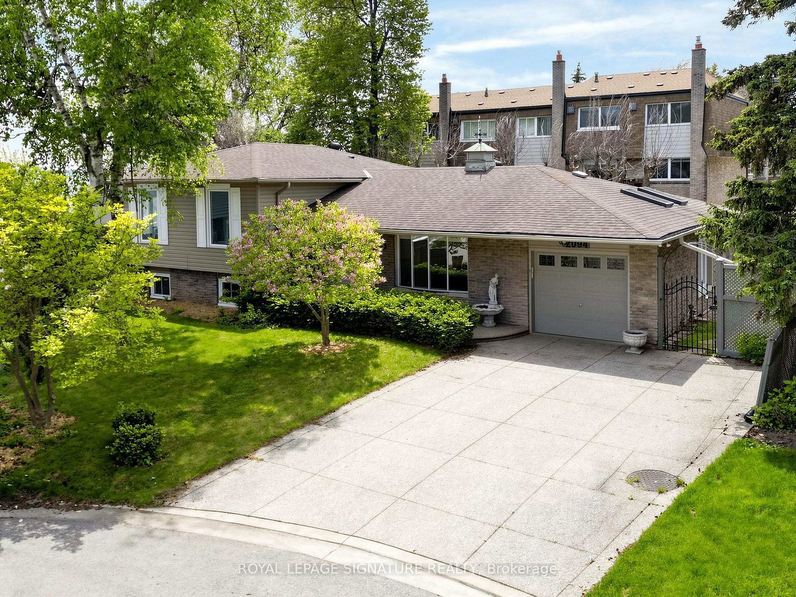 2094-waters-edge-drive-oakville-ontario-w13624088