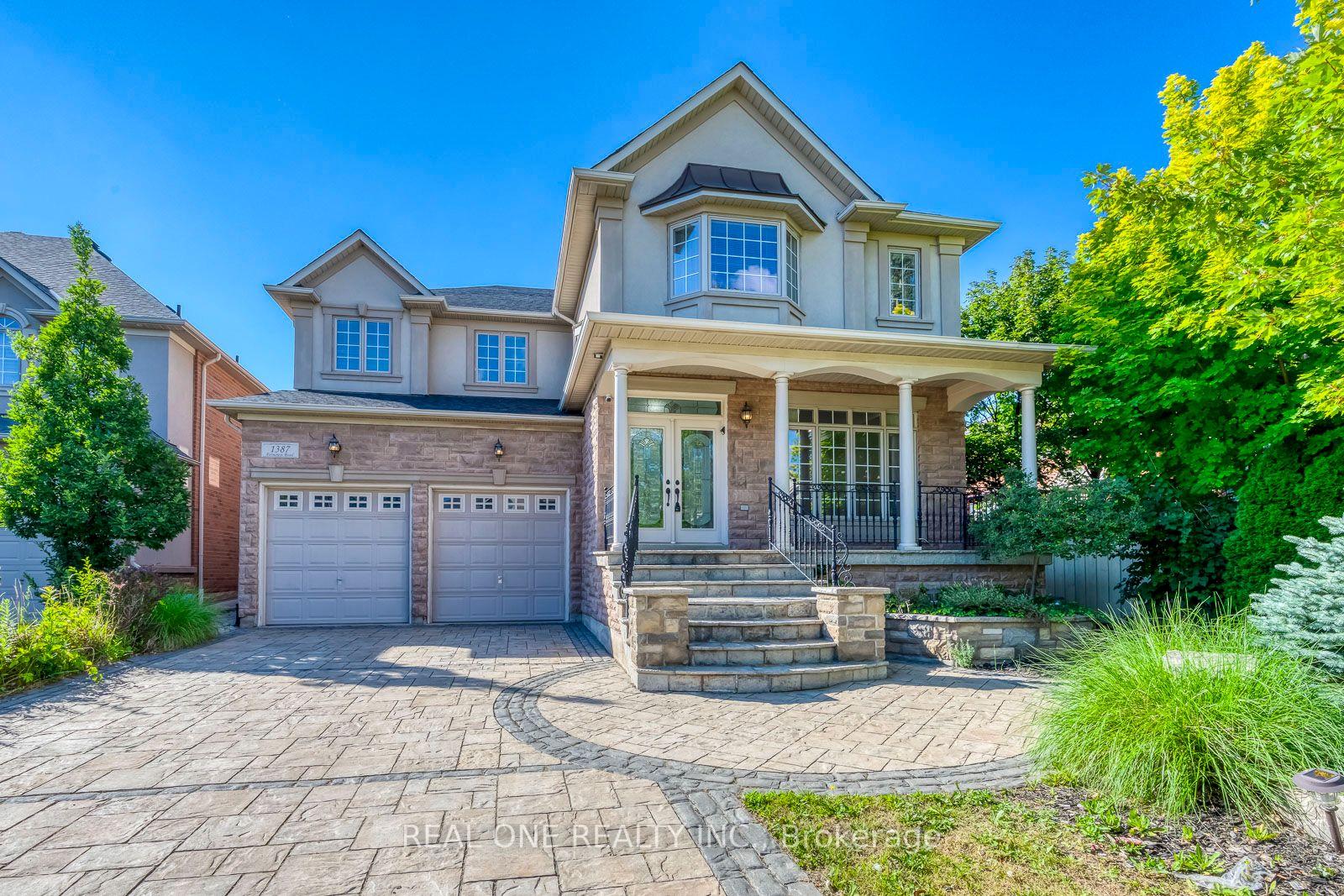 1387-ferncrest-road-oakville-ontario-w13624230