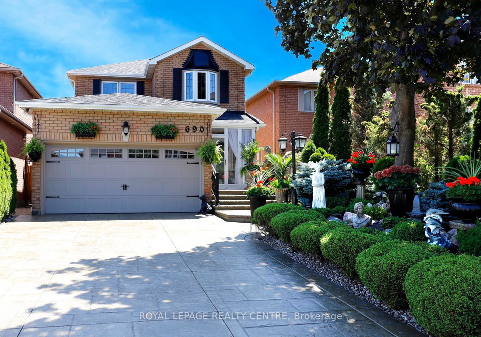 690-ashprior-avenue-mississauga-ontario-w13624320