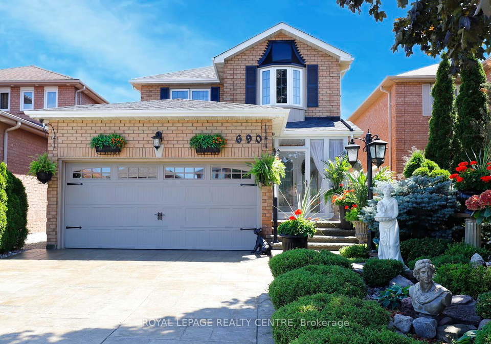 690-ashprior-avenue-mississauga-ontario-w13624320