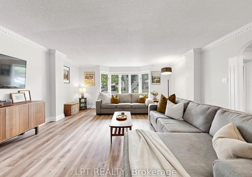 70-roberts-crescent-brampton-ontario-w13624452