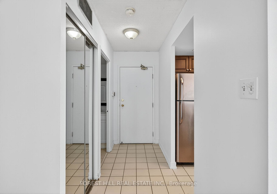 285-enfield-place-mississauga-ontario-w13624572