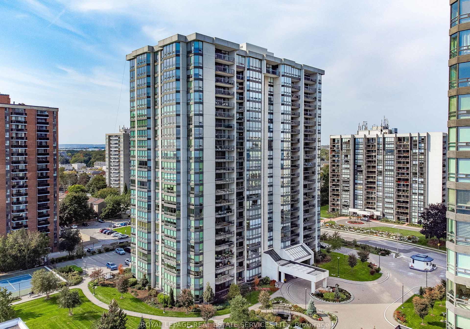 2180-marine-drive-oakville-ontario-w13624618