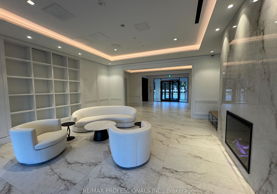 4010-eglinton-avenue-w-toronto-etobicoke-ontario-w13624706