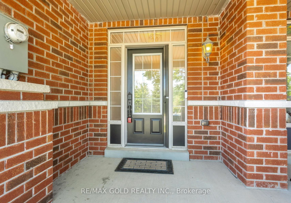 112-hanson-crescent-milton-ontario-w13624748