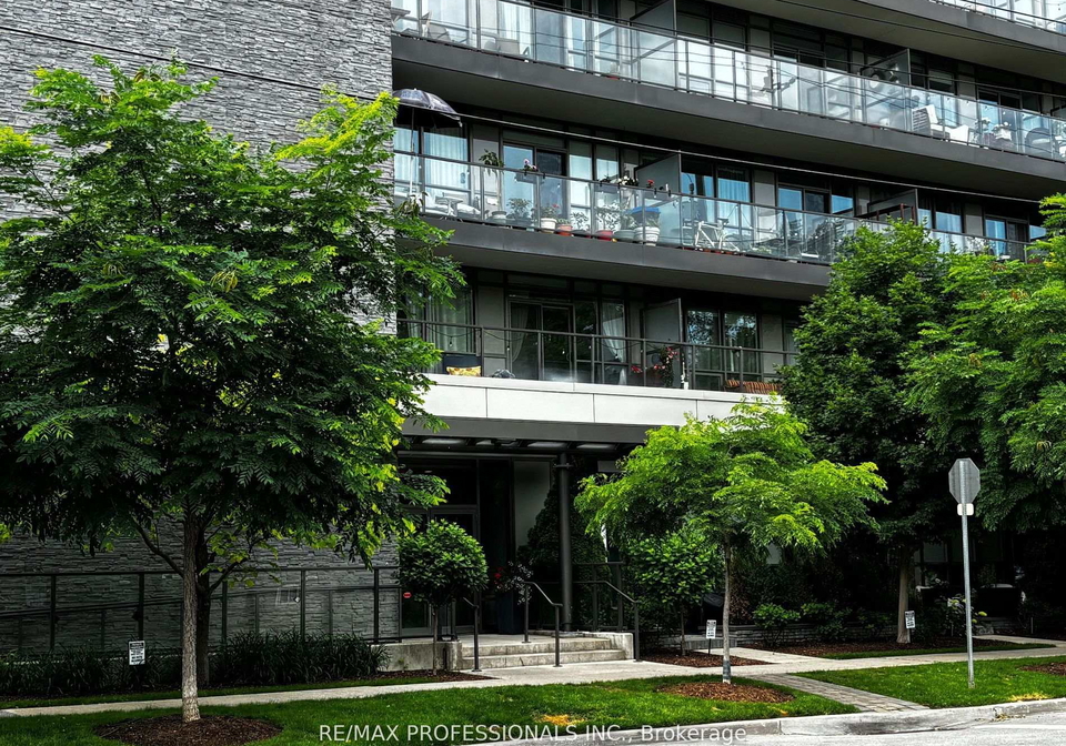 8-fieldway-road-toronto-etobicoke-ontario-w13624946