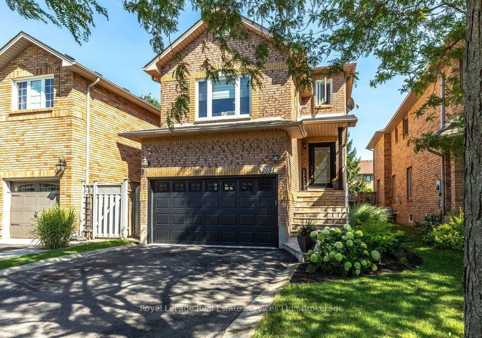 2054-westmount-drive-oakville-ontario-w13625052