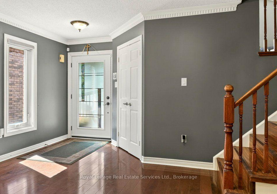 2054-westmount-drive-oakville-ontario-w13625052