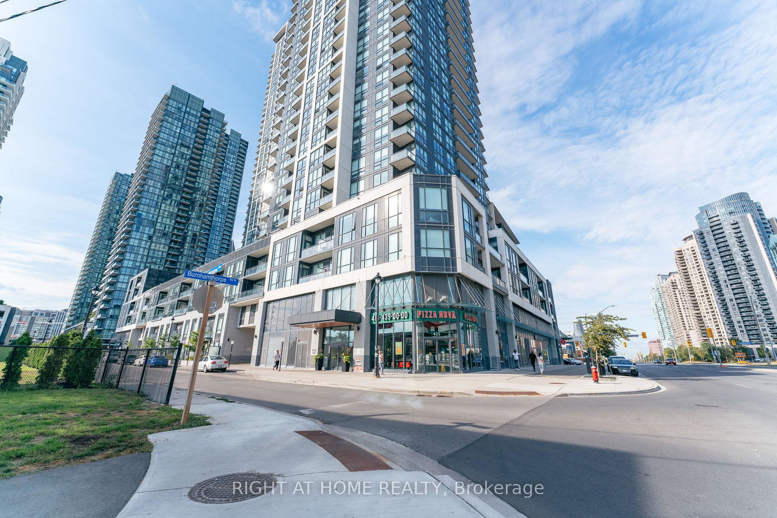 4011-brickstone-mews-mississauga-ontario-w13625086