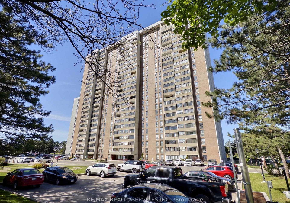 18-knightsbridge-road-brampton-ontario-w13625088