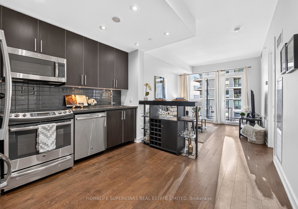 2212-lake-shore-boulevard-w-toronto-etobicoke-ontario-w13625298