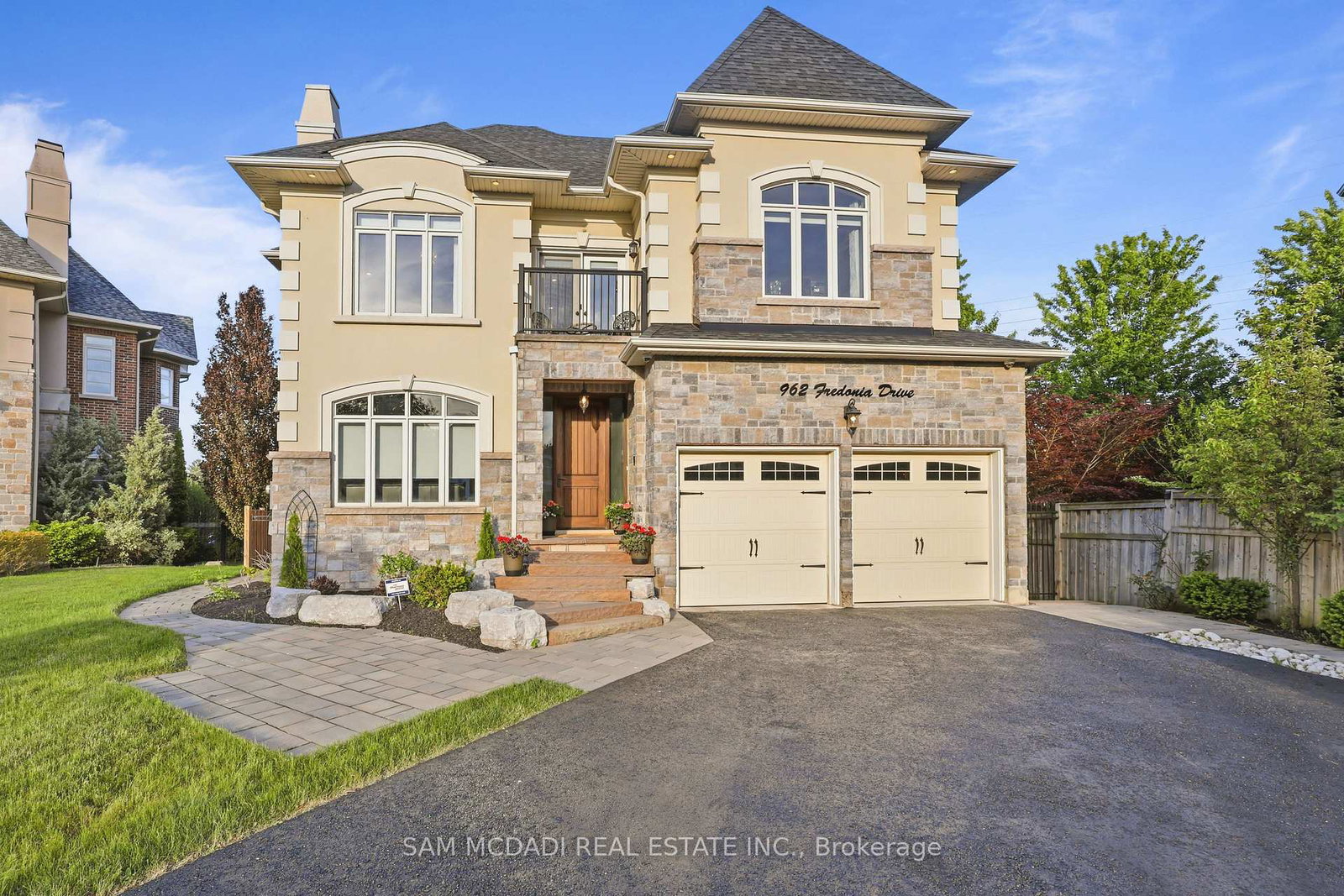 962-fredonia-drive-mississauga-ontario-w13625312