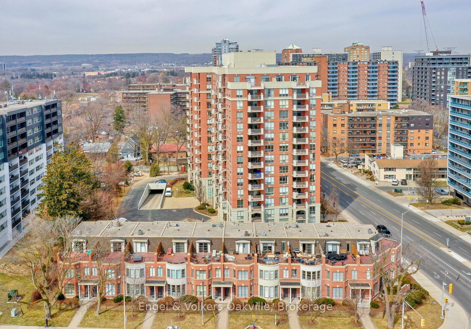 442-maple-avenue-burlington-ontario-w13625360