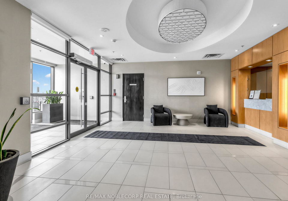 840-queens-plate-drive-toronto-etobicoke-ontario-w13625636