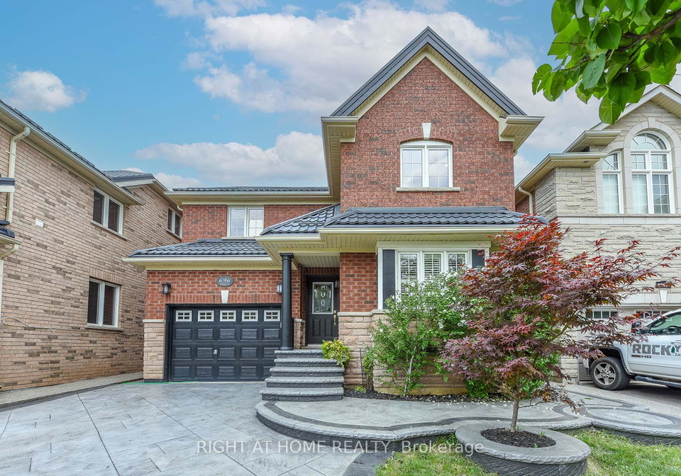 696-caldwell-crescent-milton-ontario-w13625638
