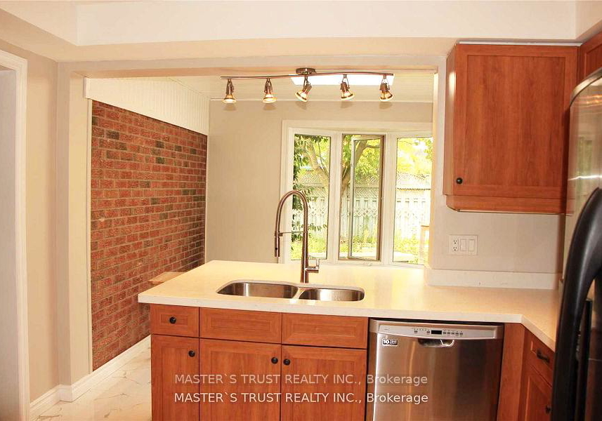 2253-constance-drive-oakville-ontario-w13625856