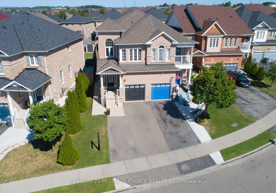 8-calm-waters-crescent-brampton-ontario-w13626080